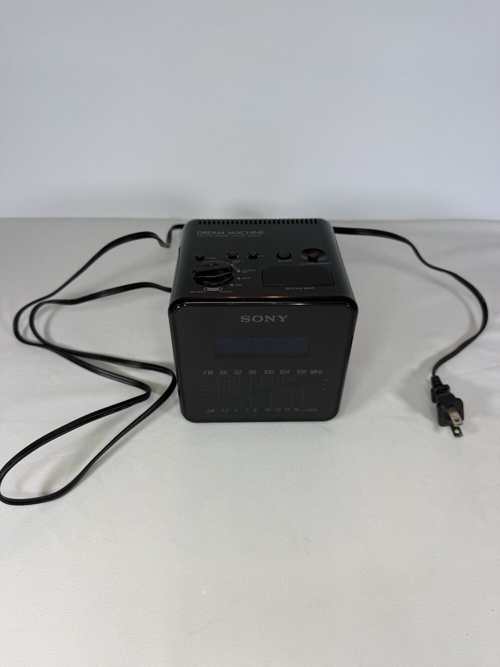 Vintage Sony Dream Machine ICF-C10W AM/FM Digital Cube Clock Radio Tested Works